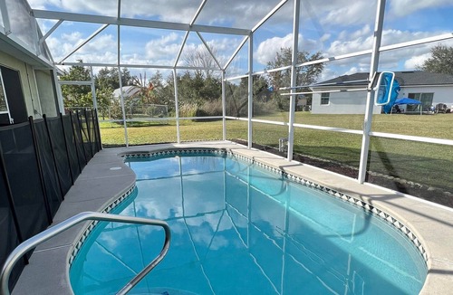 Poinciana House | Security Convenience with a Hint of Luxury