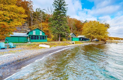 Rock Stream House | Seneca Vintage