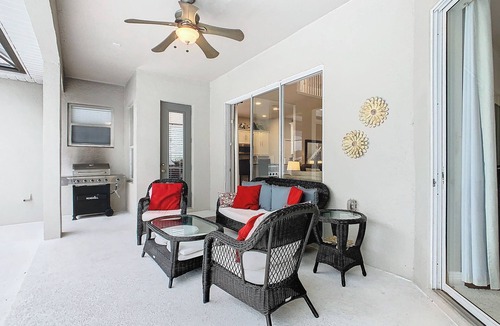 Reunion House | Sept, Oct discount - Reunion WATER PARK,shuttle to Disney,Reunion golf