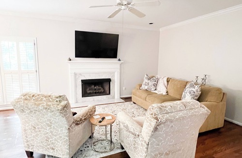 Hoover House | Serene 3-bedroom house in Vestavia Hills