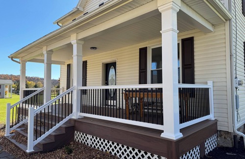 Alum Bank House | Serene 4-bedroom house with AC in charming Pleasantville