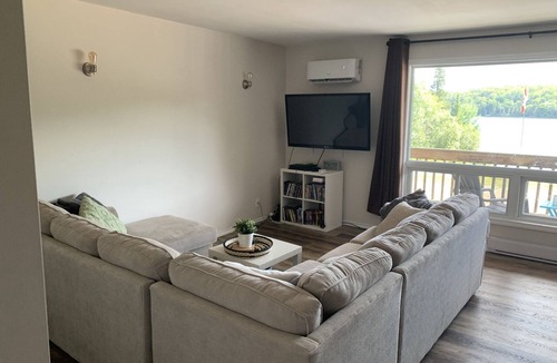 Armour Condo | Serene Four Season Getaway on Beautiful Jack Lake