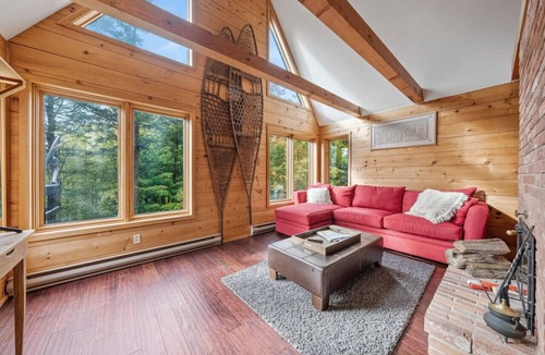 Clearview Ski Chalet | Serene Spacious Home in Beautiful Creemore