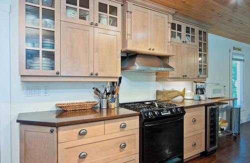 Bluewater Cottage | Serenity Now! *Gas Stove, Outdoor Firepit*