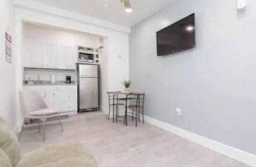 Greater Northdale Apartment | *Serenity place* Hosted by Ricky & Tania