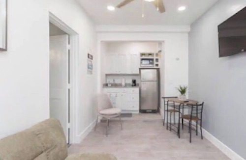 Greater Northdale Apartment | *Serenity place* Hosted by Ricky & Tania