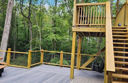 Jefferson Township Cabin | Seven Springs Mountain Tree House, Positioned on a babbling stream. Ski Camp!