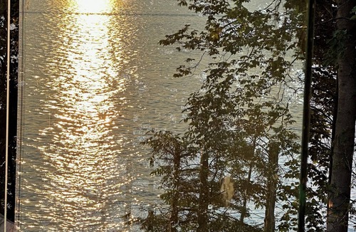 Picton Cottage | Sheba’s Island (Prince Edward County) 3 bedroom lakefront cottage