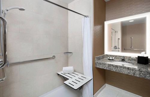 Moon Township Hotel | Sheraton Pittsburgh Airport Hotel