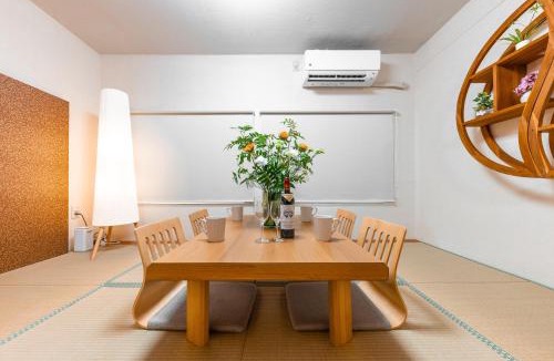 Shinagawa Apartment | Shinagawa area , detached house , 2LDK , 3-minute walk from Tachikawa station , in the shopping district ,4 semi-double beds