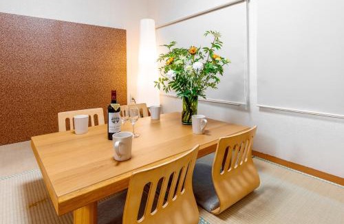 Shinagawa Apartment | Shinagawa area , detached house , 2LDK , 3-minute walk from Tachikawa station , in the shopping district ,4 semi-double beds