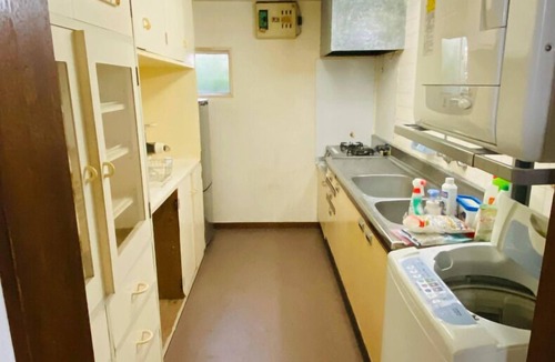 Okubo House | SHINJUKU & SHIBUYA & IKEBUKURO Best Location & Old Detached House.Good convenience