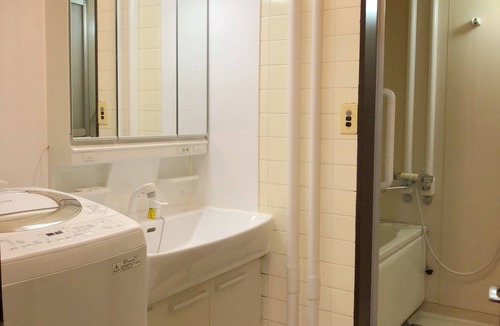 Okubo Apartment | Shinjuku/Shin-okubo 8 min walk 108 ㎡ Japanese garden inn