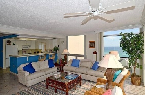 Holiday Isle Condo | Shoreline Towers 3116 - 3 Bdrm-Spacious Vacation Rental with beautiful views!