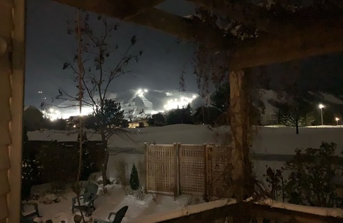 The Blue Mountains Ski Chalet | Short walk from the Village at Blue Mountain - fantastic views of the mountains!