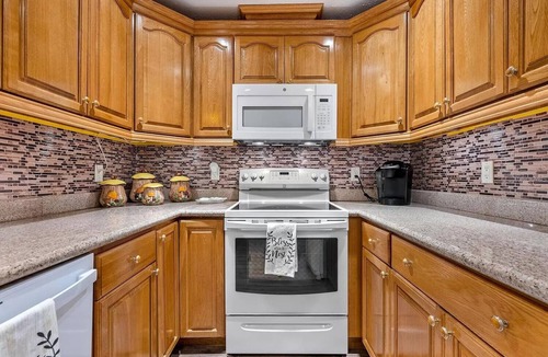 Alta Vista House | Siesta Beach/DT-Private Family Paradise-3BR/2Ba