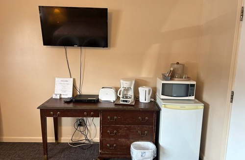 Central Huron Hotel | Silver Birch Motel