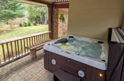 Essa Cottage | Simcoe County Cottage ★ Woodland Private Retreat ★ Hot Tub ★ Riverfront