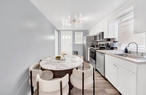 Bryn Mawr Villa | Single Family 3BR Home Game Room Parking