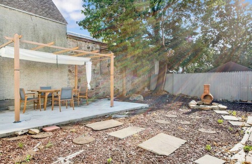 Bryn Mawr Villa | Single Family 3BR Home Game Room Parking