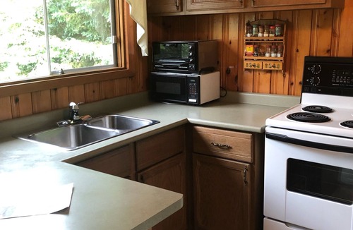 McKellar Cottage | Single Family Cottage Perfect for Families with Kids Charm and Sunset Included