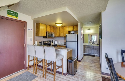 Brian Head Apartment | Ski-in/ski-out Brian Head Condo w/Hot Tub!