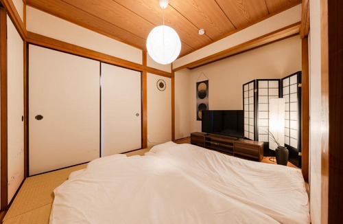 Higashiyotsugi Apartment | SKY Building 201 - Easy Airport Access & Comfortable Stay