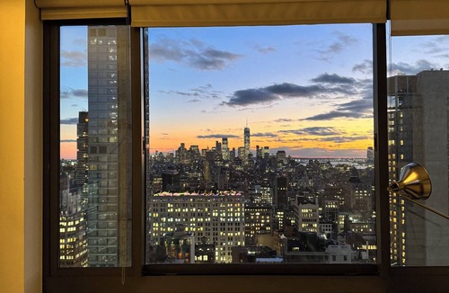 Central New York City Apartment | Skyline Views from a Luxe High Rise in NYC