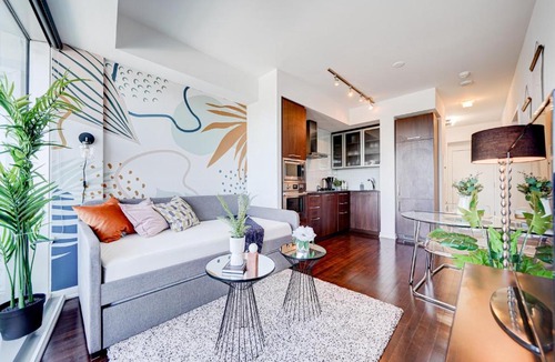 Toronto Entertainment District Apartment | SkyTree Modern Suites
