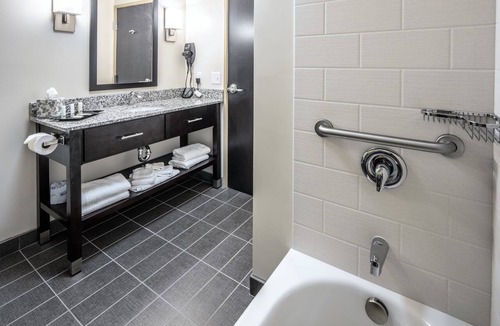 East Syracuse Hotel | Sleep Inn & Suites Syracuse Airport