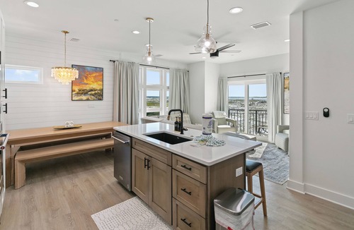 Holiday Isle House | Sleeps 24, HotTub, Pool, Steps 2 Beach, 2 Rooftop Tubs, 2 Kitchens, 2 Masters