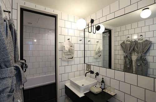 Jingumae Hotel | Snazzy Loft in Hip Hotel in Shibuya