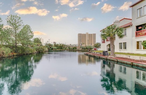 Gulf Lagoon Beach Apartment | Snowbird-friendly studio with boat dock beach access & pool