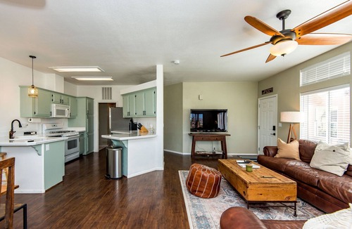 Needles House | Snowbirds Welcome. Enjoy River Life On a Golf Course.