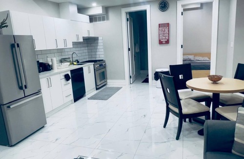 Pickering House | SoccerFans-GetAway Luxury Home CozyAffordable Rate