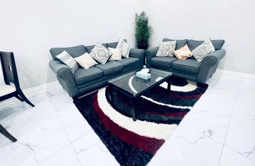Pickering House | SoccerFans-GetAway Luxury Home CozyAffordable Rate