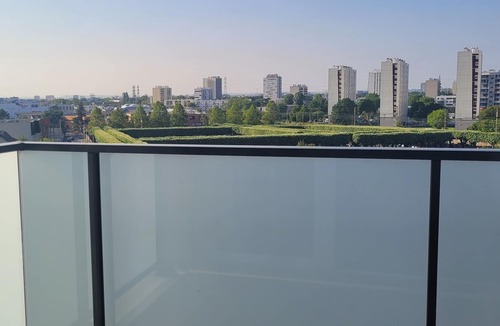 Rosny-sous-Bois Apartment | Soft Confort