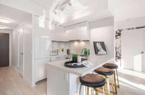 Bloor-Yorkville Apartment | Soho Suites Yorkville