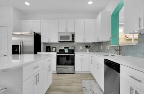 Solana House | ✈ Solana Resort -Onsite Amenities - Gated Community - Disney Area - Games Room