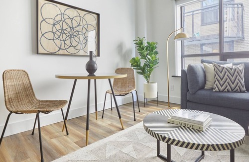 Grange Park Apartment | Sonder The Elm | Spacious One-Bedroom