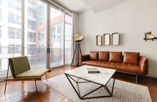 Fashion District Apartment | Sonder The Slate | Stellar King Suite w/Balcony