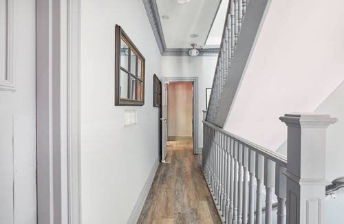 Church and Wellesley Apartment | Sonder The Wellesley | Full Room w/Basement Entry