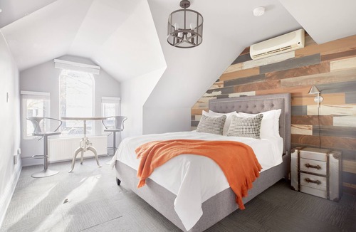 Church and Wellesley Apartment | Sonder The Wellesley | Spacious Queen Room