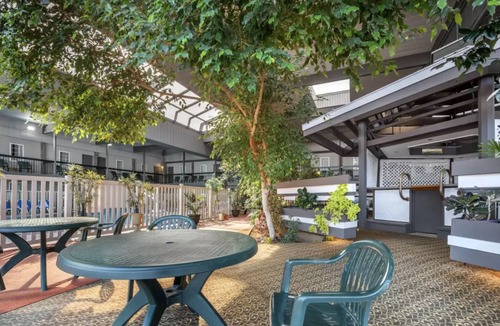 New Cumberland House | Sophisticated Room close to the State Capital
