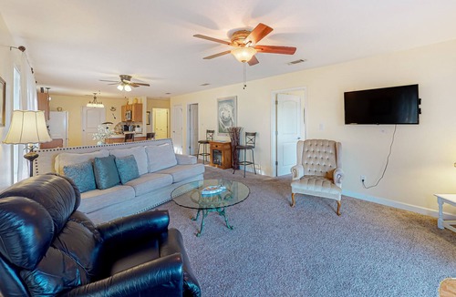 Gulf Breeze House | Soundside Cove Beachfront Retreat | House in Gulf Breeze