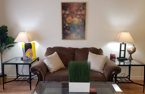 West Bronx Apartment | Spacious 2‑Bedroom Bronx Retreat — Minutes to Manhattan!