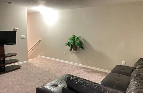 Riverview House | Spacious 3 bed & Loft Townhouse