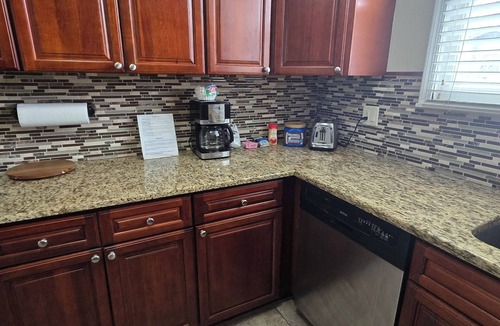Passyunk Square Apartment | Spacious 3-bedroom apartment in charming Philadelphia with AC, WiFi