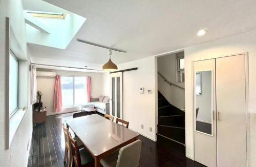 Nishiikebukuro Villa | Spacious 3-Bedroom Villar and parking - Central Tokyo nearby to Shinjuku, Shibuya, Ginza