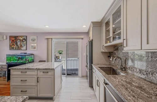 West Hills House | Spacious 3BR Modern Family Retreat Near Oheka Castle and Huntington Village